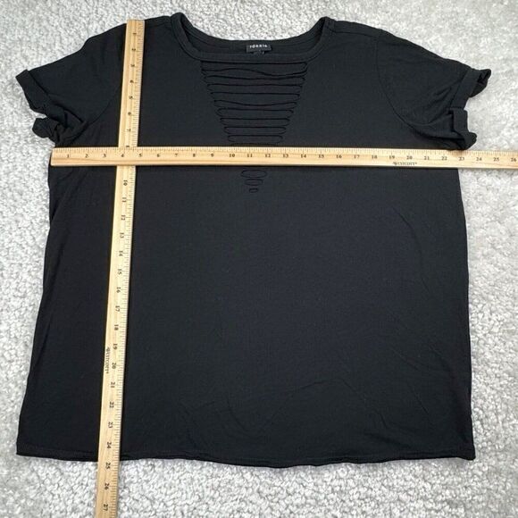 Torrid Black Cotton V-Neck Ladder Slash Tee - Picture 7 of 9